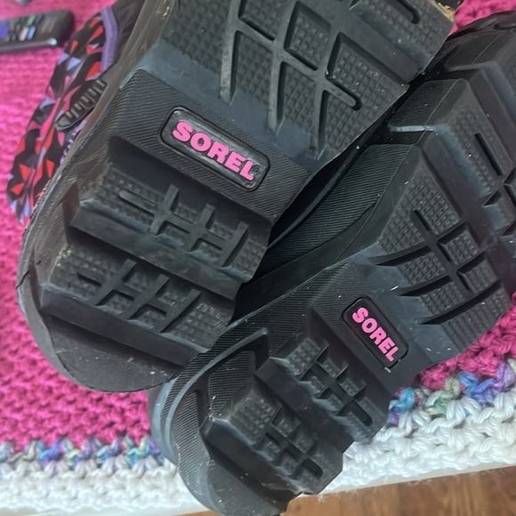 Sorel Youth Flurry Snow Boots size 3 - Picture 4 of 6